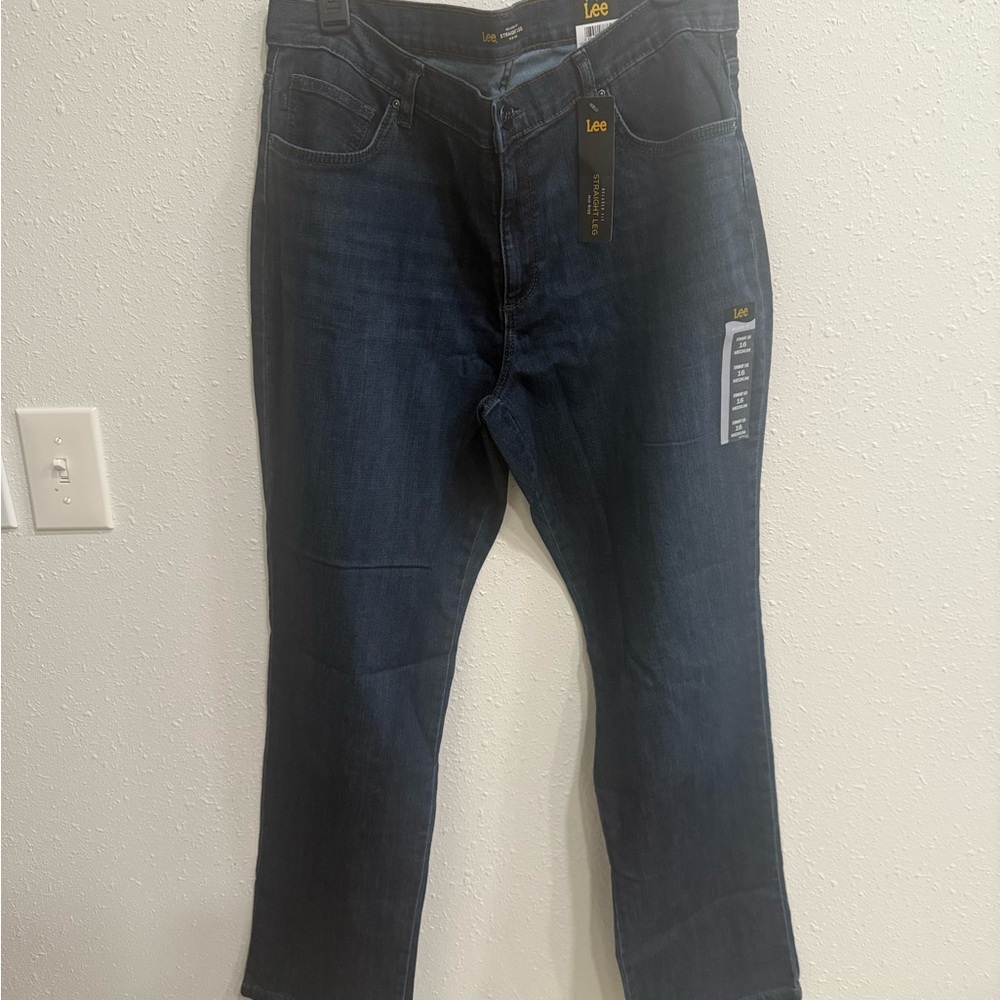 Lee women Dark Blue Relaxed Jeans, straight leg, stretchy pants